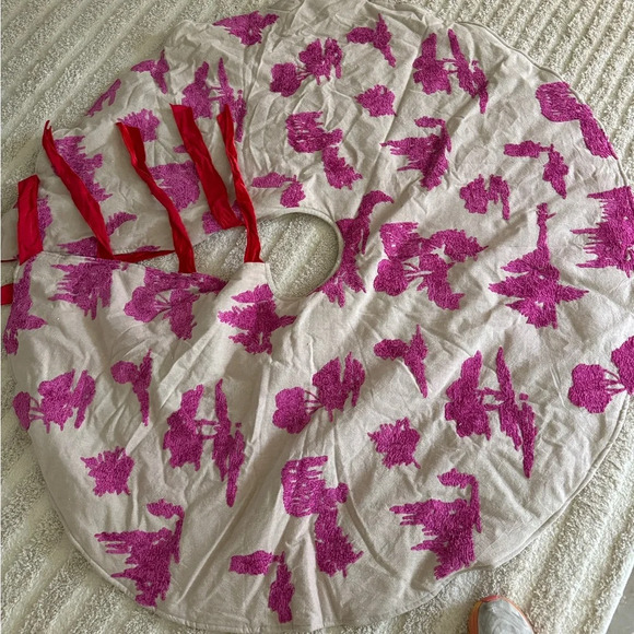 Anthropologie Bows Dorsey Tree Skirt Velvet embroidered large holiday Christmas - Picture 2 of 7